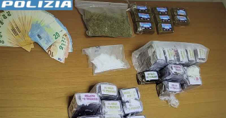 Ancona - Due diciottenni con 11 kg di droga nel bagagliaio: arrestati dalla Polizia